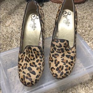 Cheetah print shoes